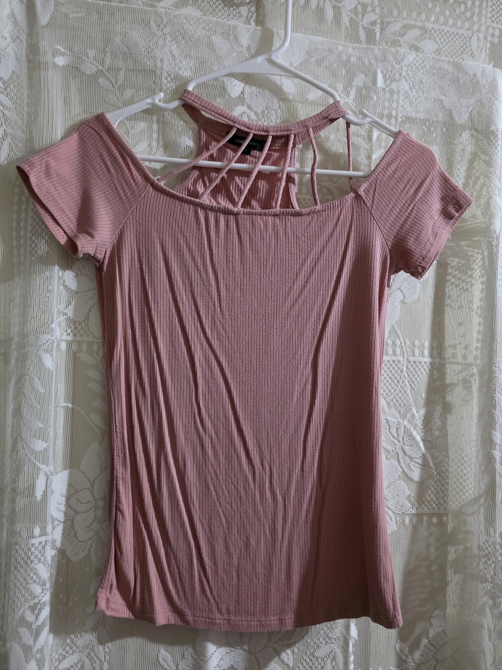Ambiance Mauve Ribbed Cold-Shoulder Tee with Strappy Back